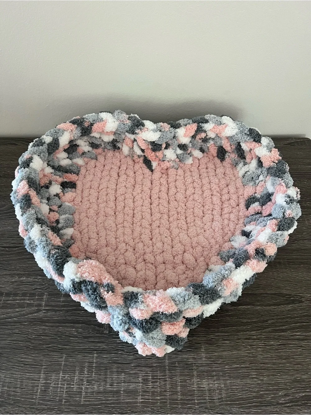 NWOT Handmade Pink Heart Chenille Pet Bed with Multicolor Braided Edge